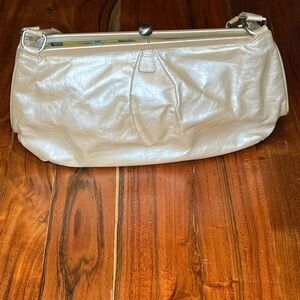 HOBO Cream Handbag
14.5 “ long 8” wide